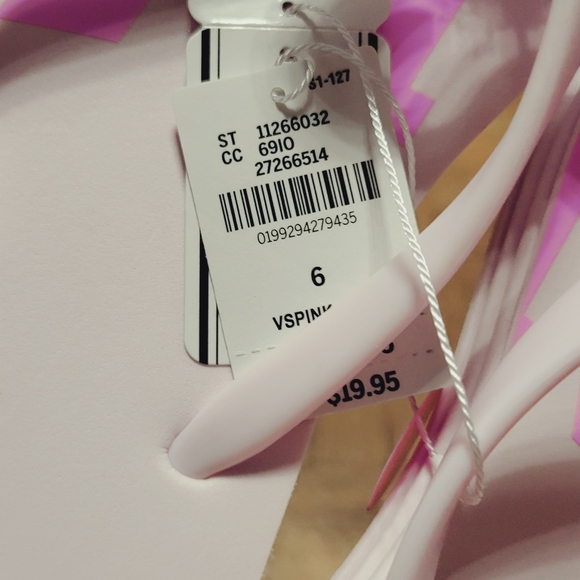 PINK Victoria's Secret Light Pink Flip Flops - Picture 3 of 5